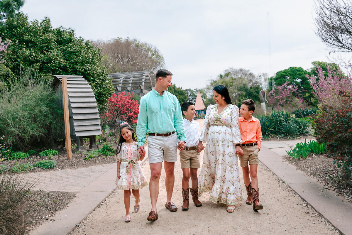 family-photographers-near-me-6