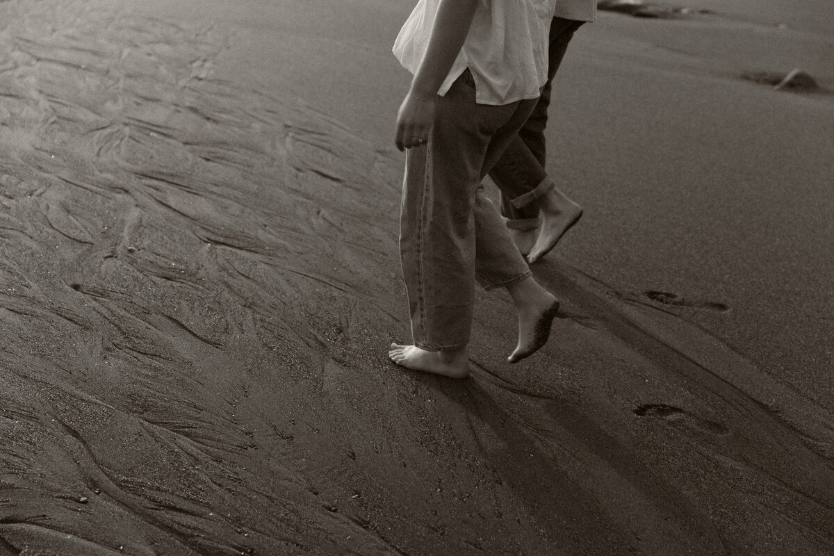 AbbyReePhotography-SecretBeachCouple-105