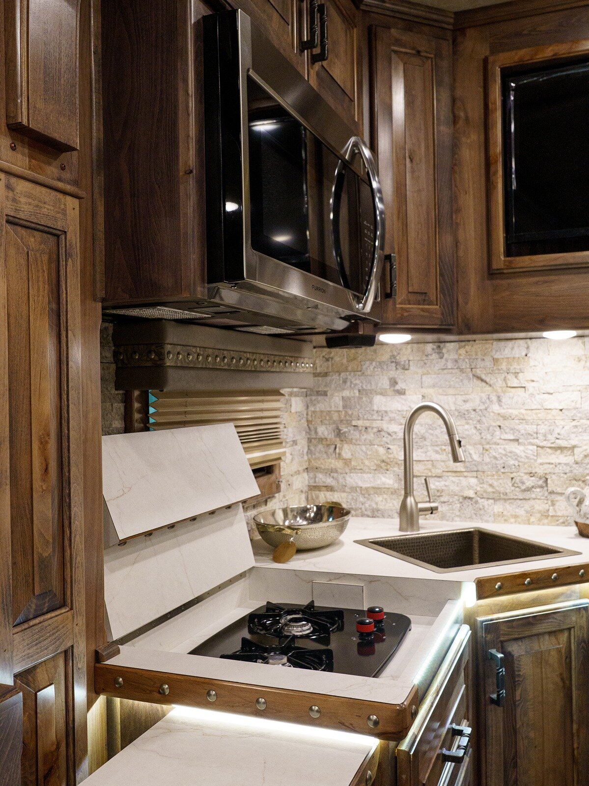 horse-trailer-conversion-interior-5