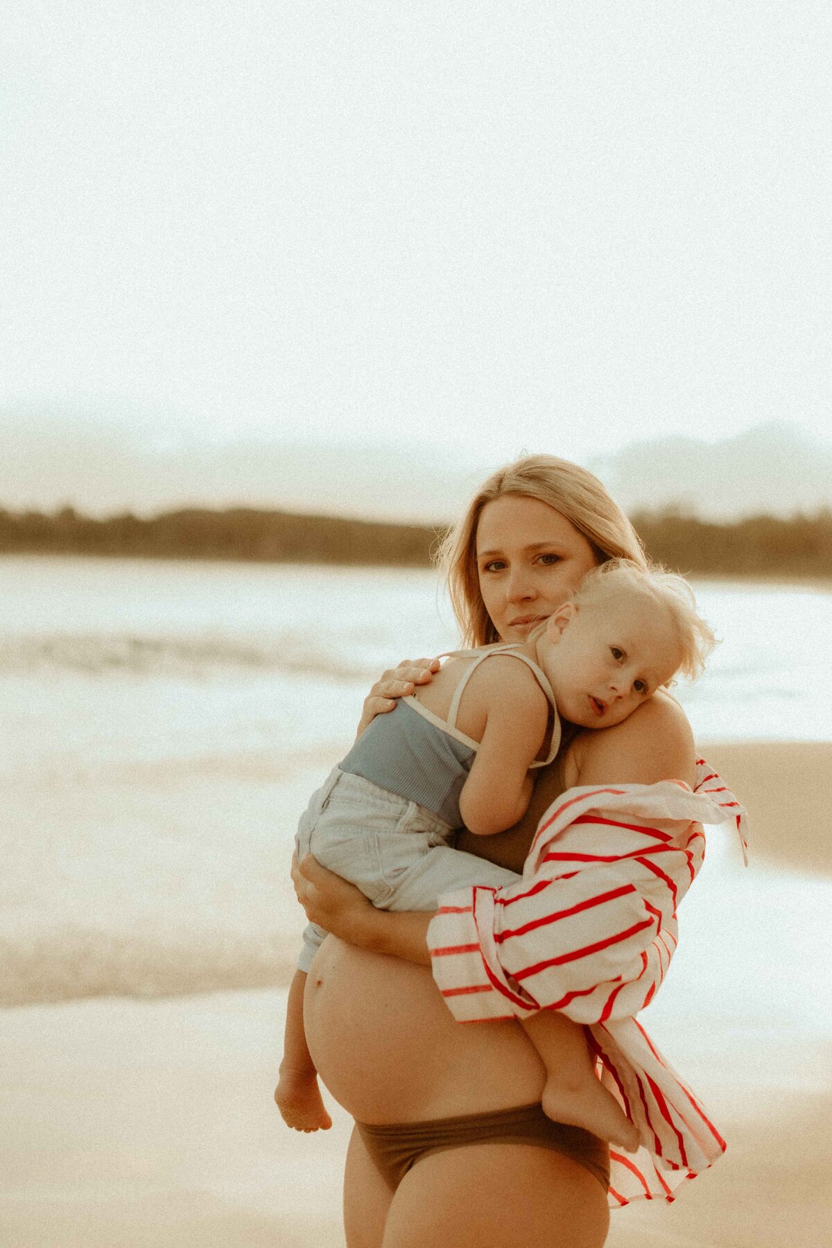 emmawandphotography_bundneena_kurnell_motherhood_sutherlandshirephotographer_cronullaphotographer_motherhood_sydneymotherhoodphotographer_royalnationalpark_familyphotographer_sutherlandshirefamilyphotographer_cronullafamilyphotographer_adventurouscouplesession_couplephotographer_sydenycouplephotographer_mindfulphotography