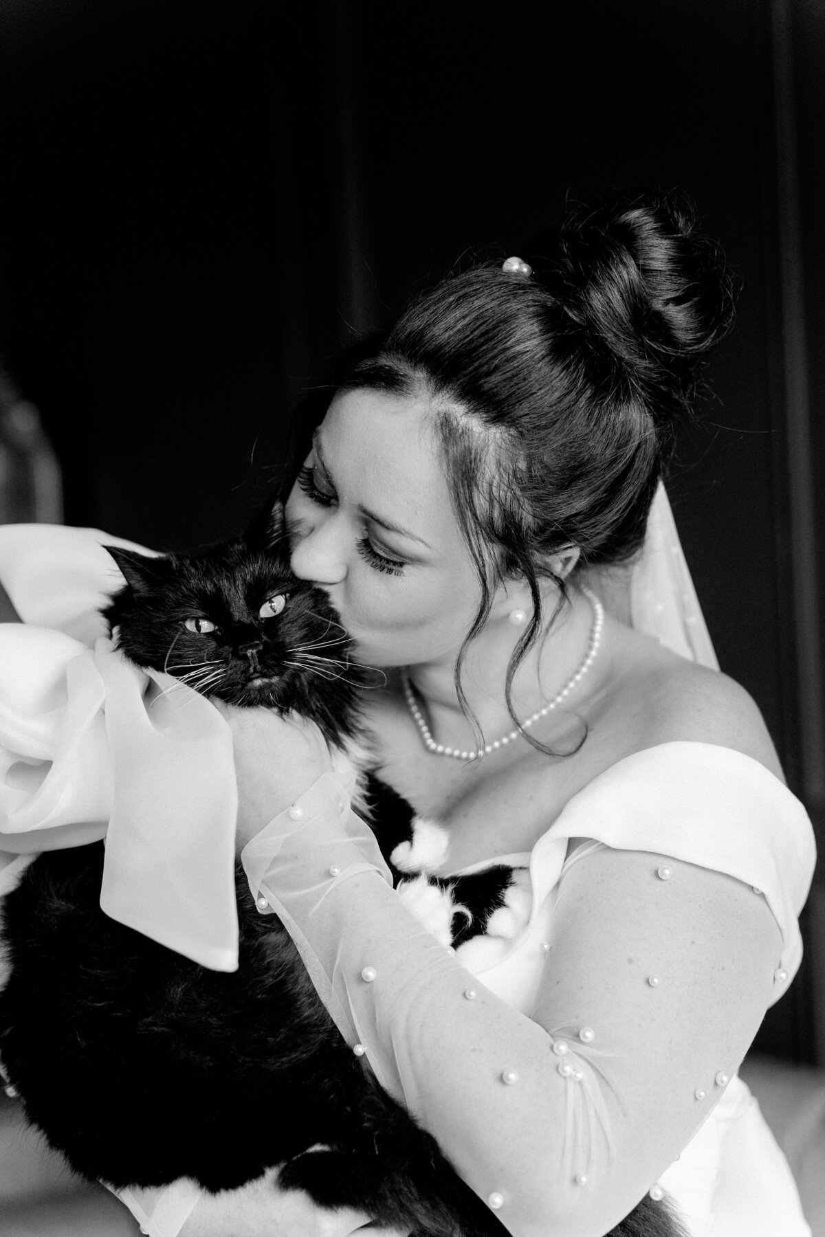 0370 Pascale and Nicolas NAC OBorn Room Wedding Downtown_Ottawa_Photography by Emma