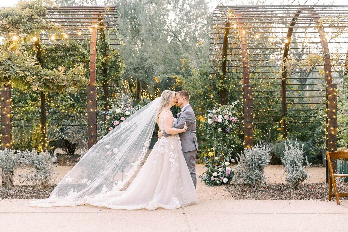Phoenix-Wedding-Photographer-Desert-Botanical-Garden-1488