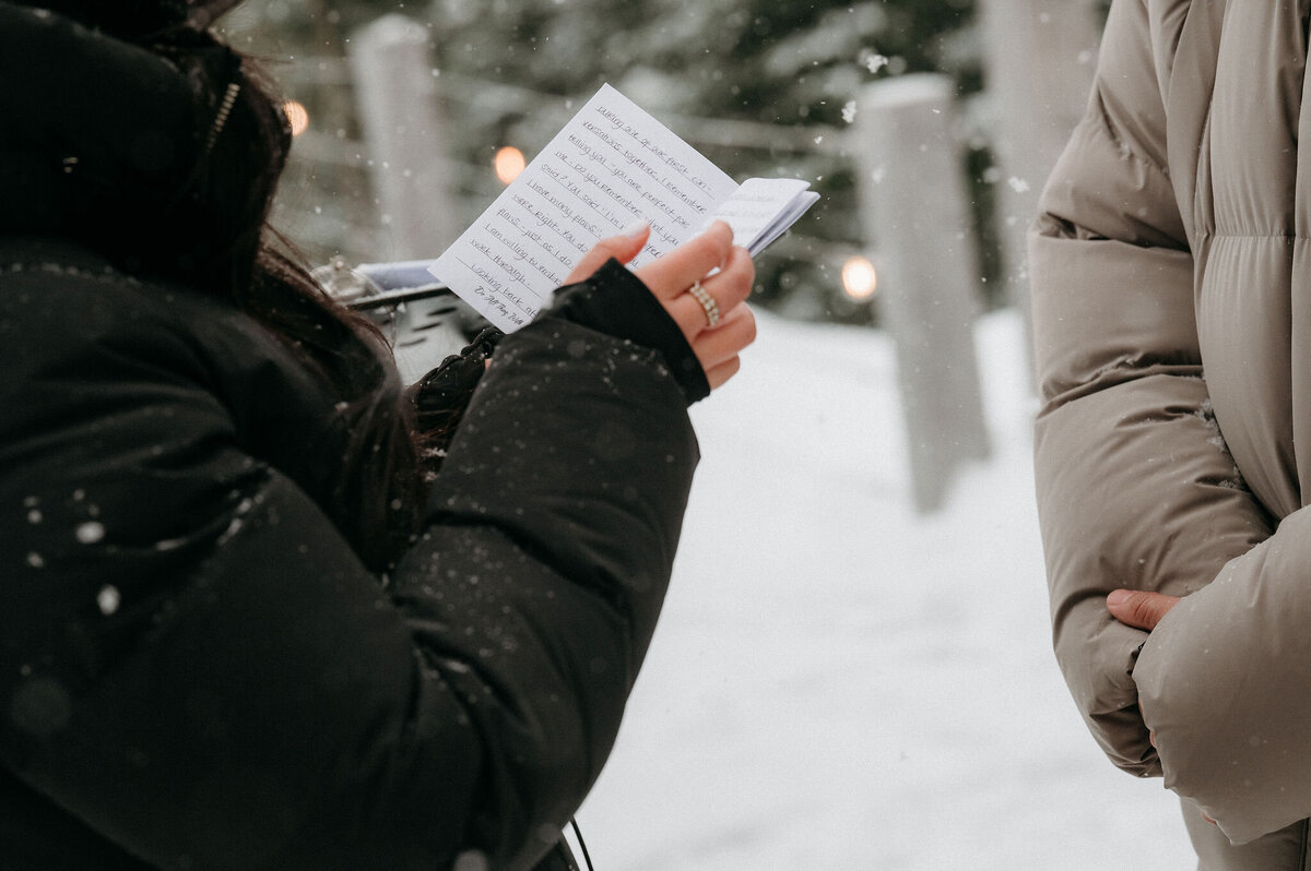 S-R_Winter-Elopement-Quebec-76