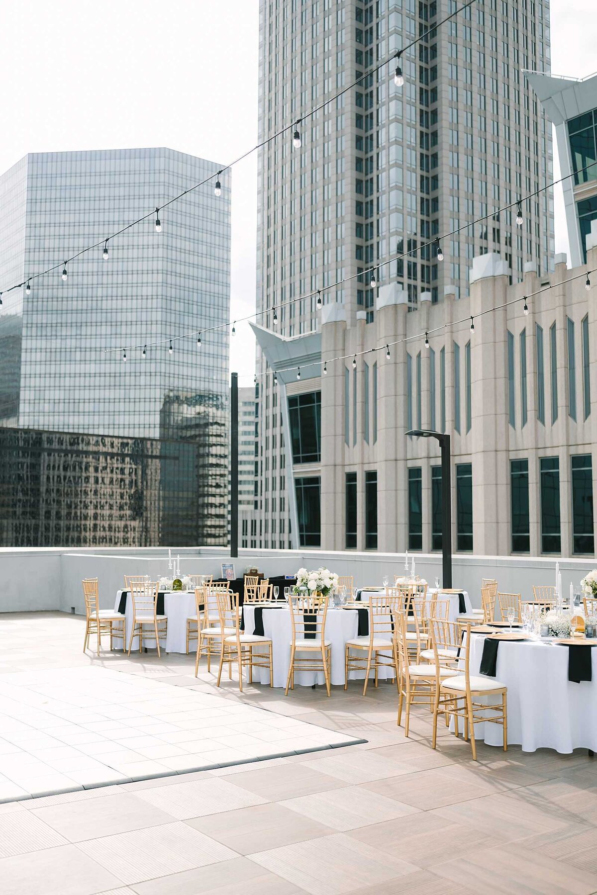 doubletree rooftop charlotte wedding photographer-11_jamie marie photography