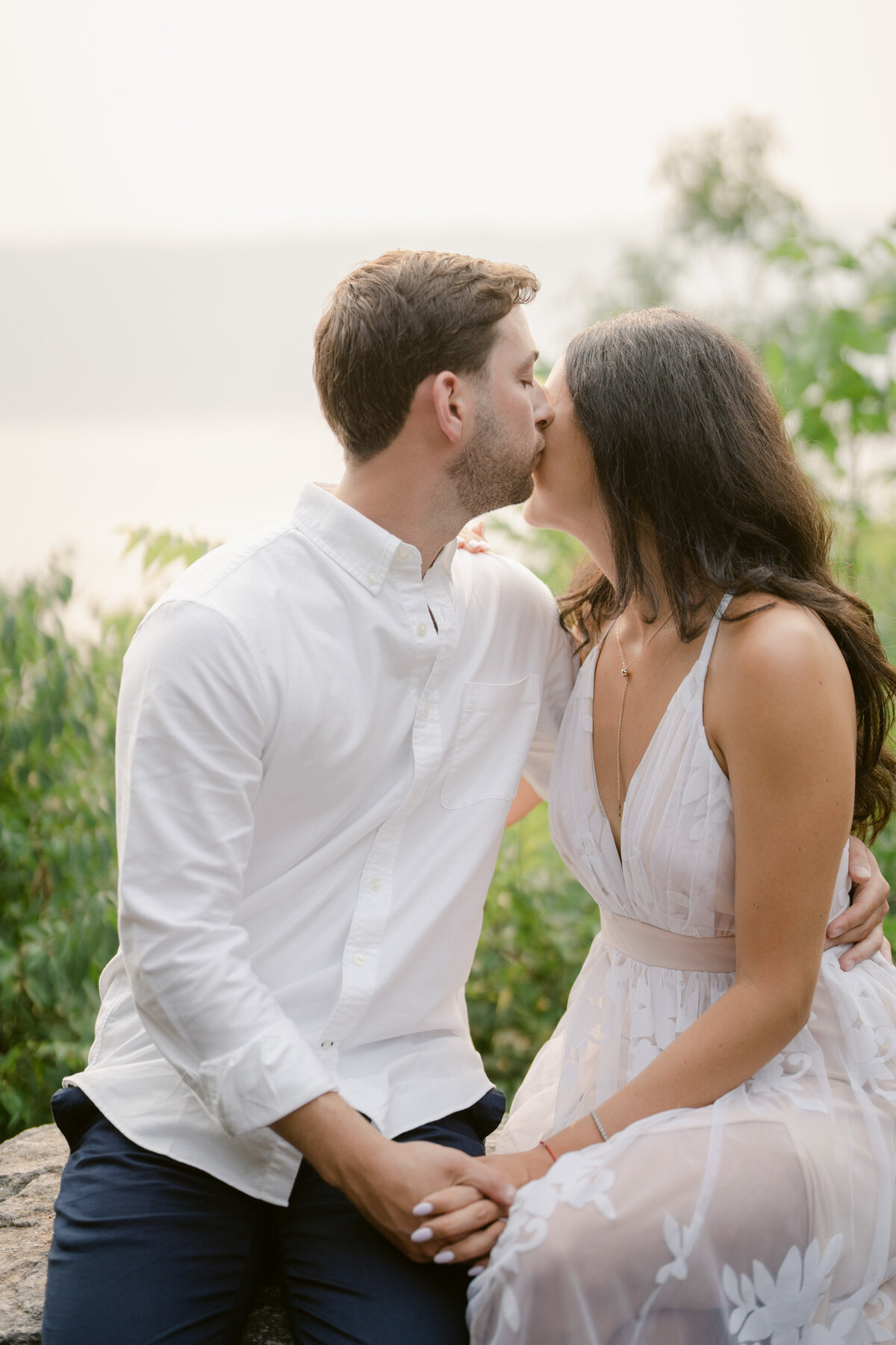 centralparkenengagementsession-engagementsessionnyc-fineartweddingphotographer-felixfeyginphotography-010
