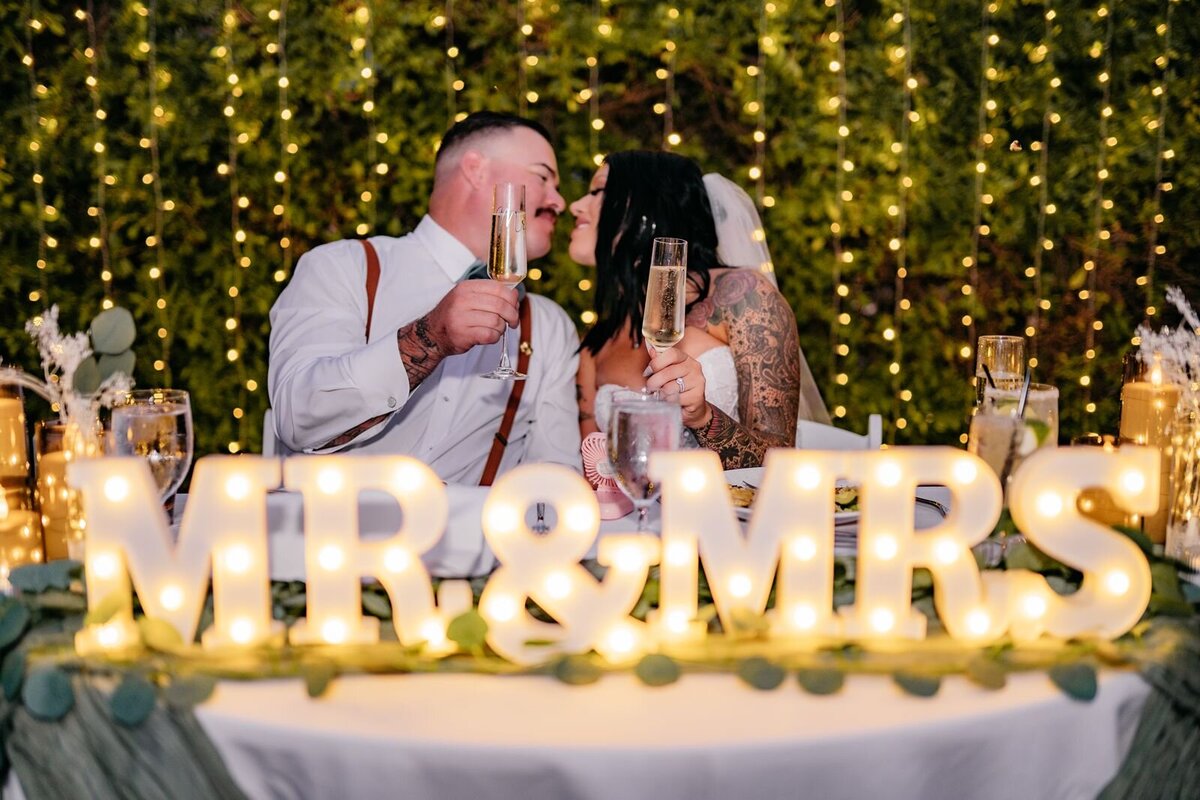 Monique and Van Sneek Peek-19