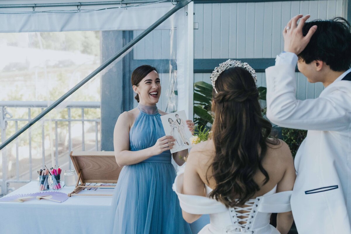 couple-receiving-live-wedding-illustration