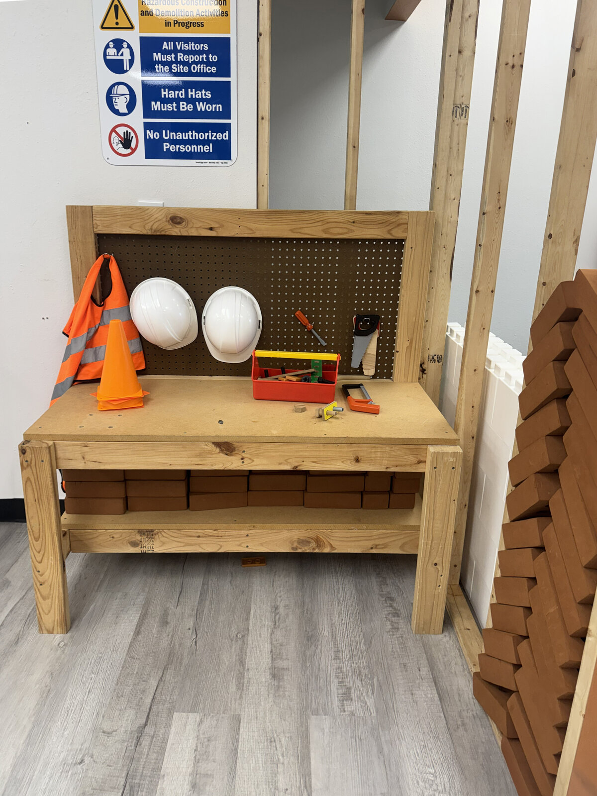Workbench-PlayCafe