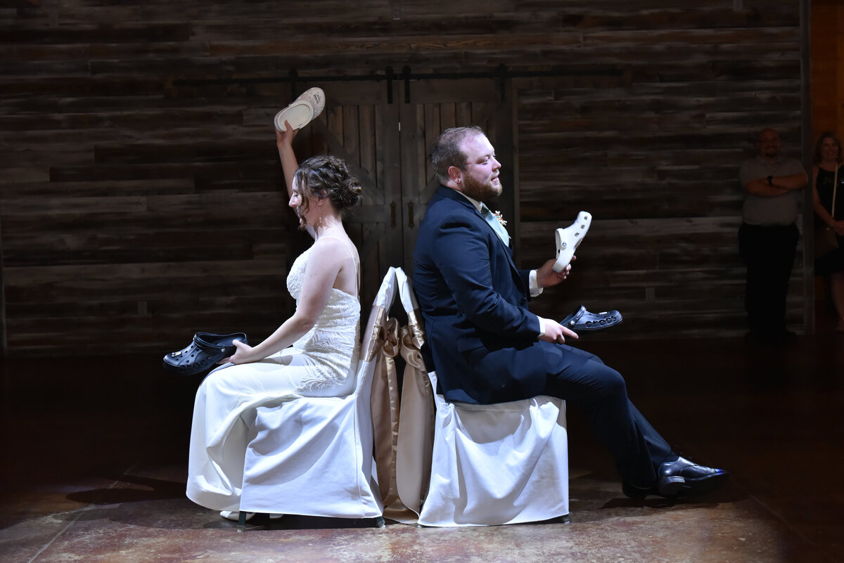 4651-Wedding at The Grands at Mulligans in Sartell Minnesota- Wedding Photographer Nicole Hollenkamp