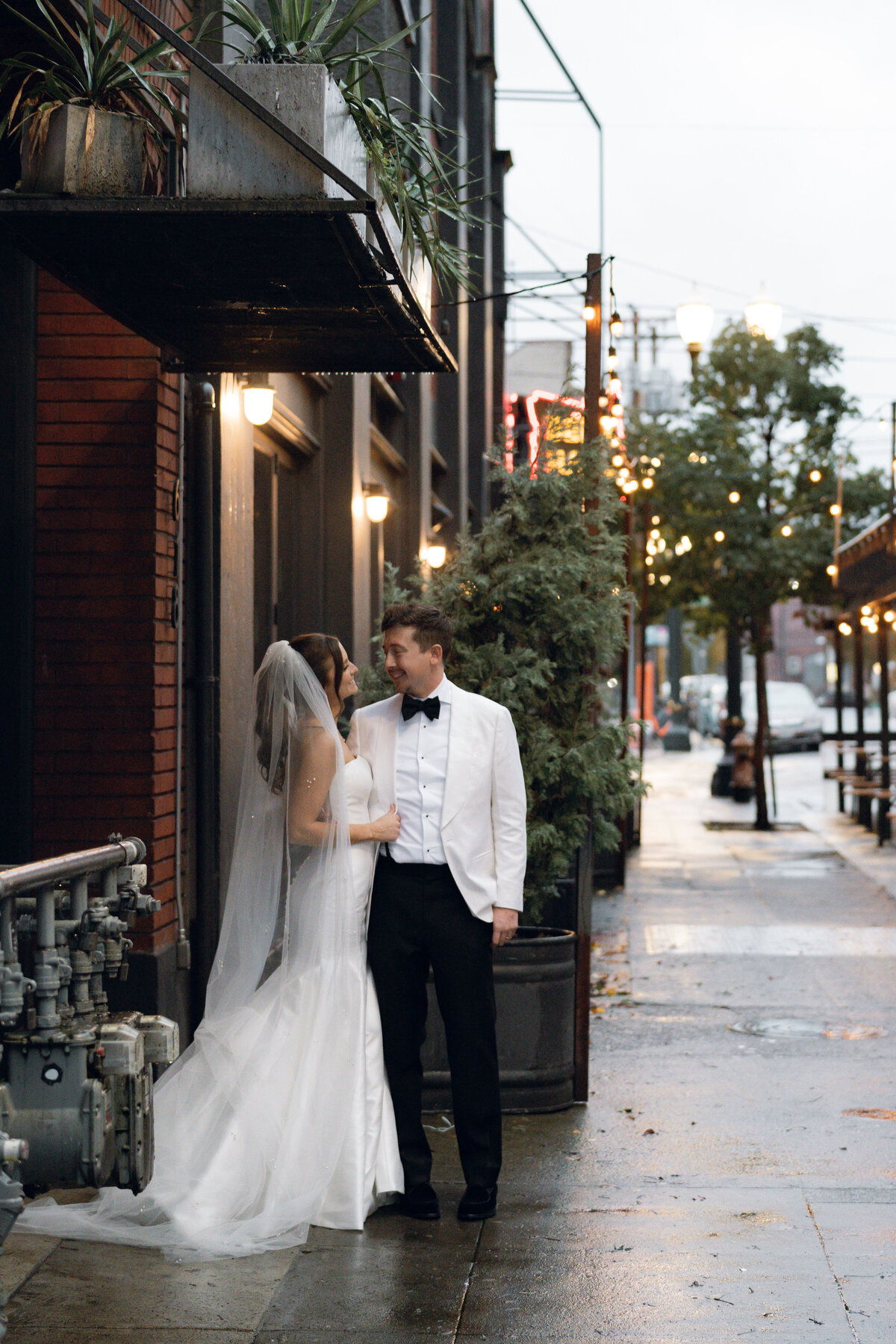 the-evergreen-portland-oregon-wedding-bridal-portraits-152