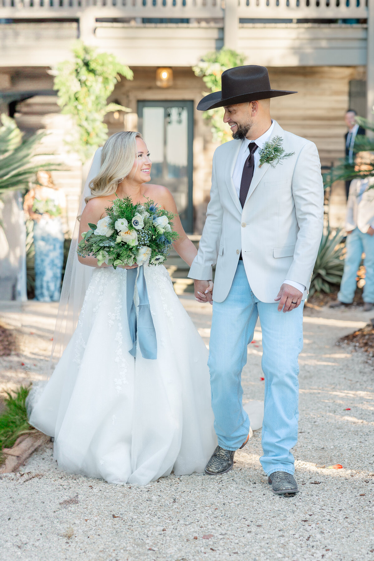 ADP_Megan+Cody_Wedding_La Venture Grove-13