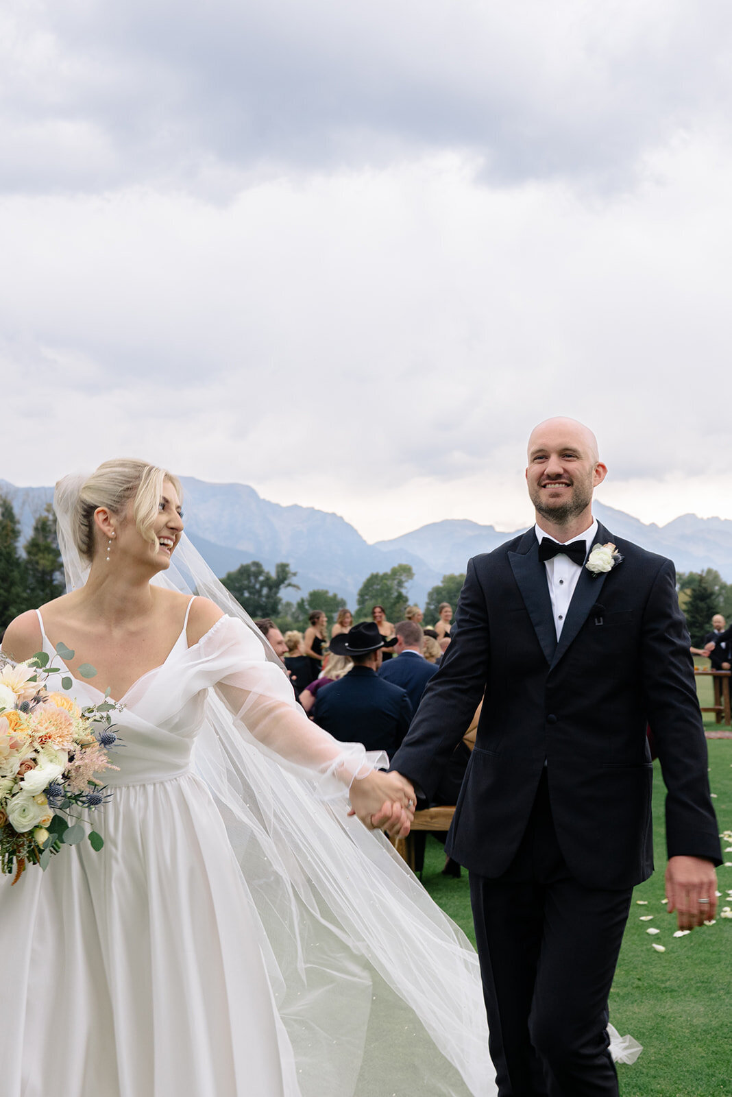 Jackson-Hole-Golf-And-Tennis-Wedding-Fall- JK-Foxtails-Photography-218