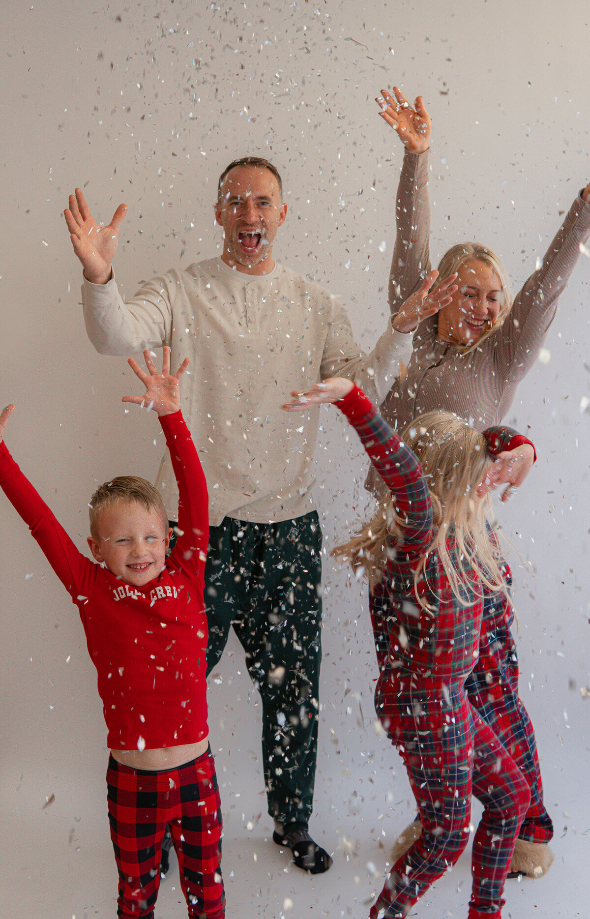 241108-Fields-Holiday-Shoot-1109