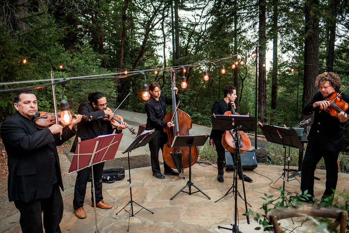 Sequoia-Retreat-Center-Romantic-Woodland-Wedding-40