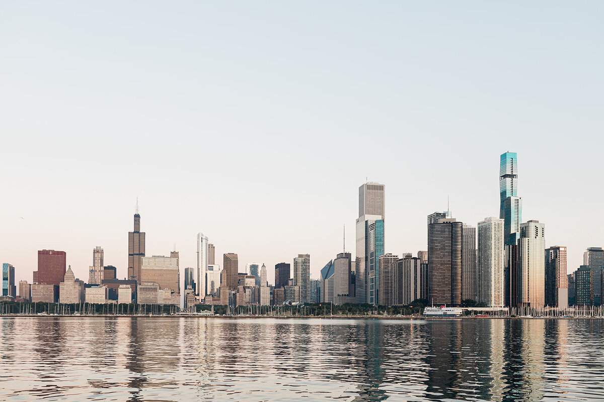 C+E_Chicago_Sailboat_Engagement_Session_by_Diana_Coulter-10