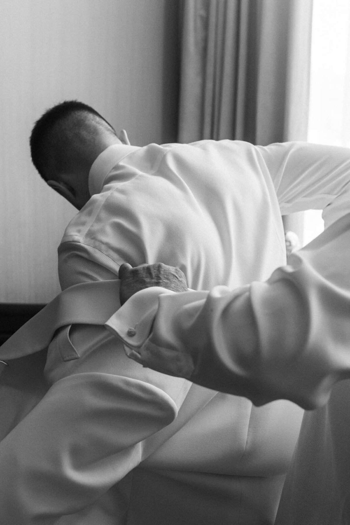 515-Four-Seasons-Toronto-Canada-Bailey-Cody-Wedding-15