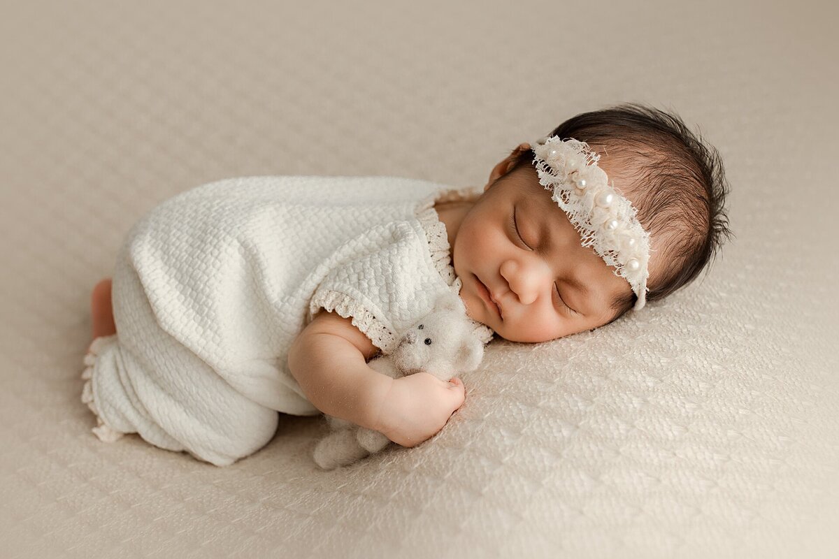 los-angeles-newborn-photographer-babygirl_05