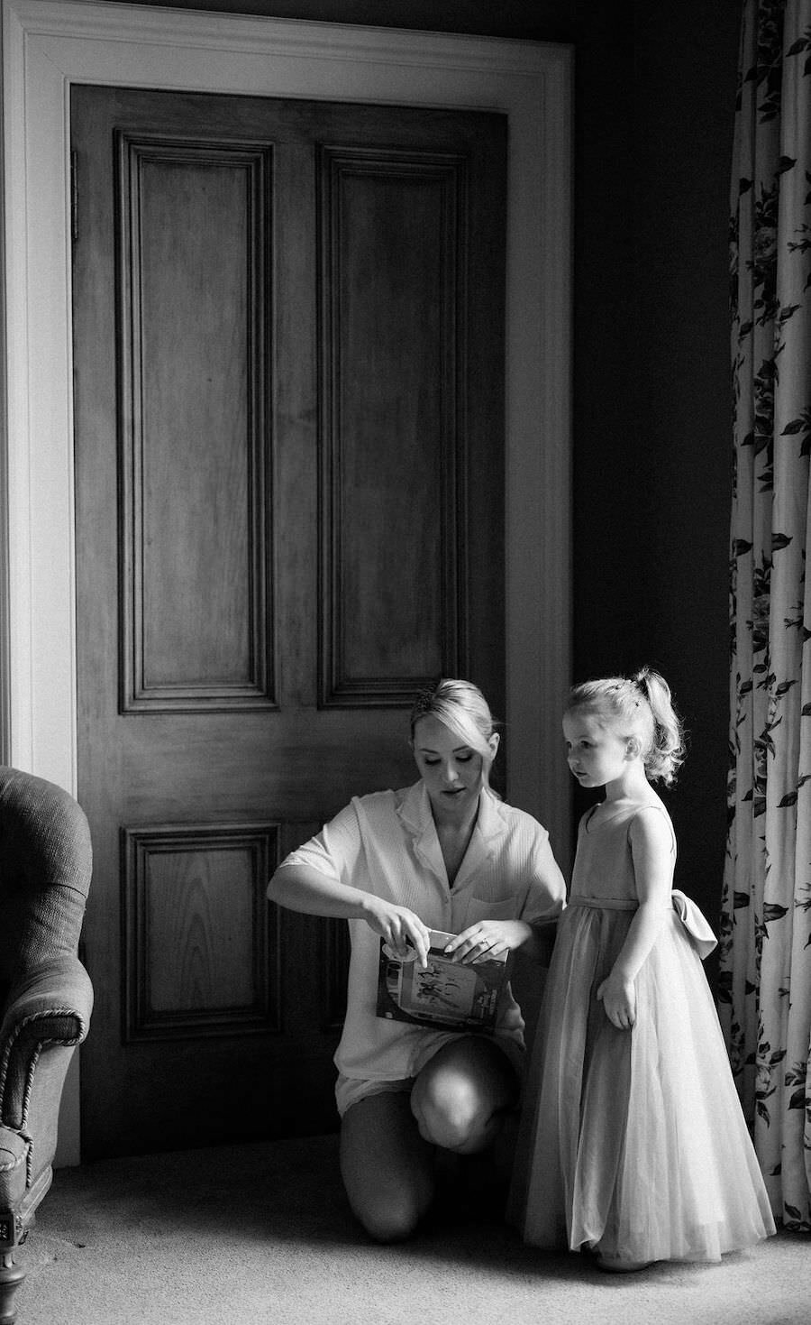 Nicola-Campbell-Timeless-Wedding-Photographer-Scotland-Errol-Park-Siobhan&Cameron-15
