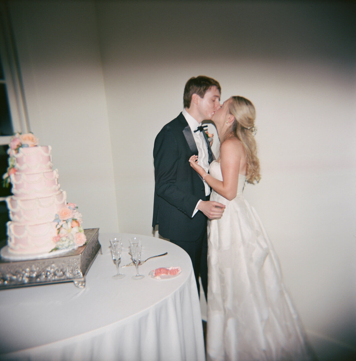 KelseyDawnPhotography-Huntsville-Wedding-Photographer-The-Witt-House-Williams-Ackerman-Film-82