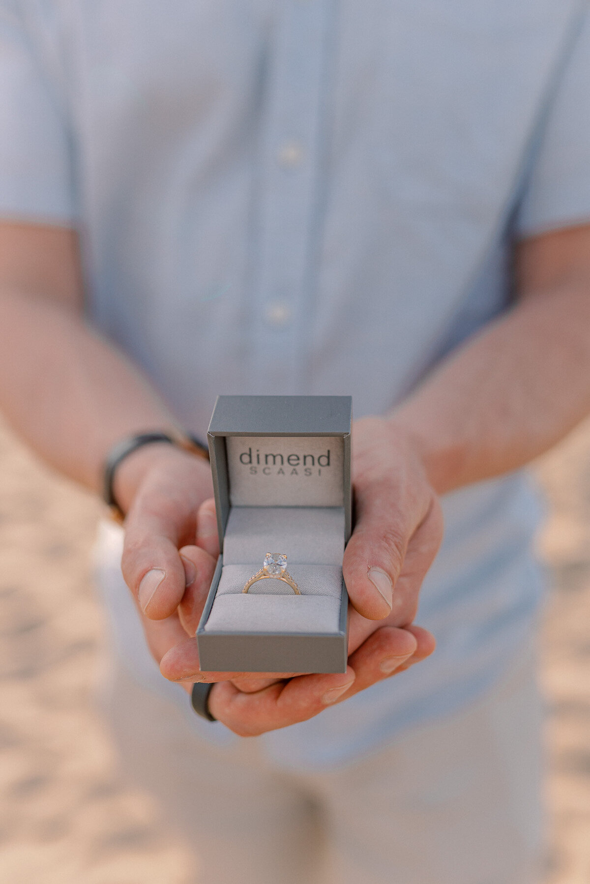 wedding-proposal-spain-beach-008