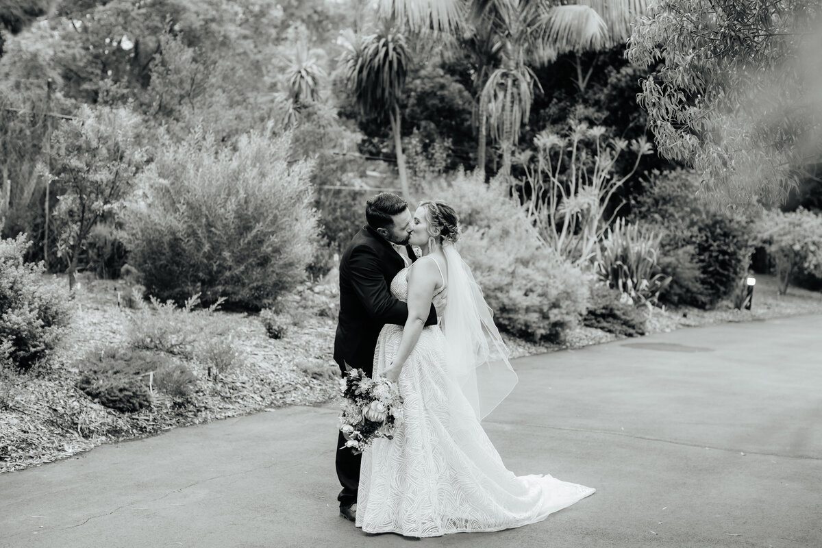 CEREMONY-COUPLE-572