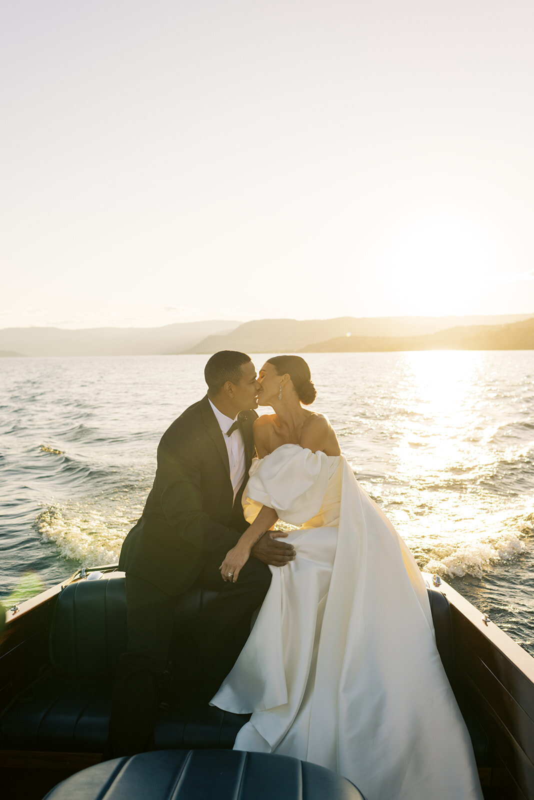 minted-photography-okanagan-kelowna-destination-wedding-photographer-wedding-château-okanagan-75