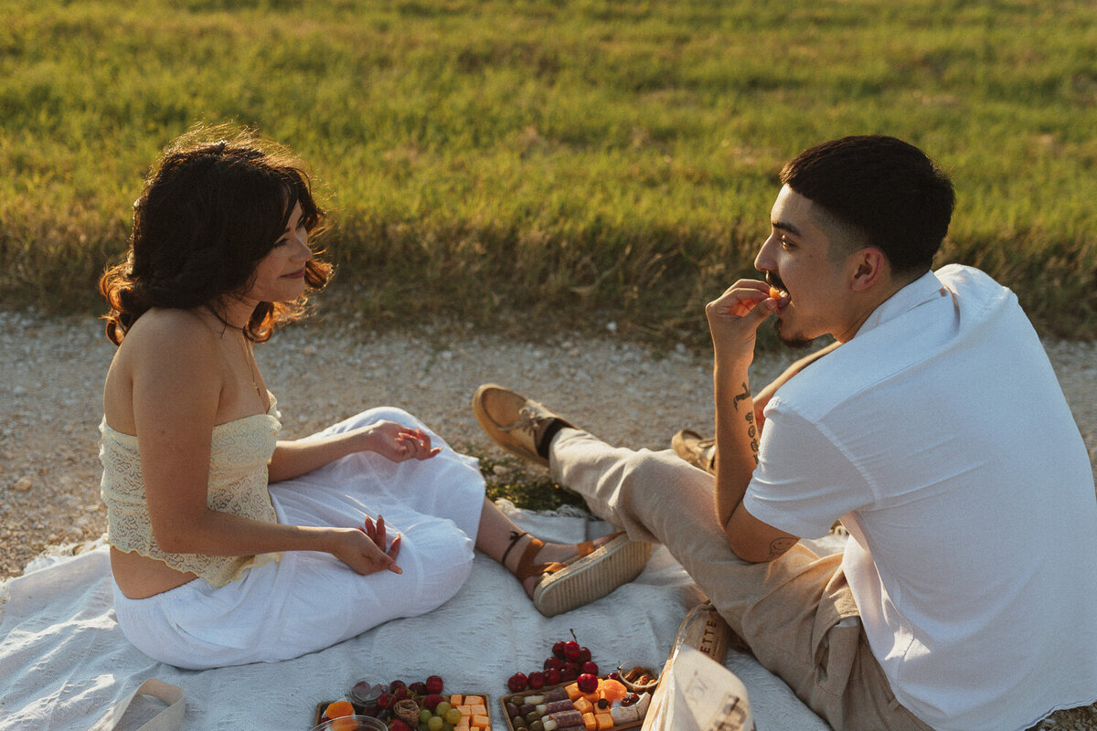 texas-golden-hour-couple-shoot-23
