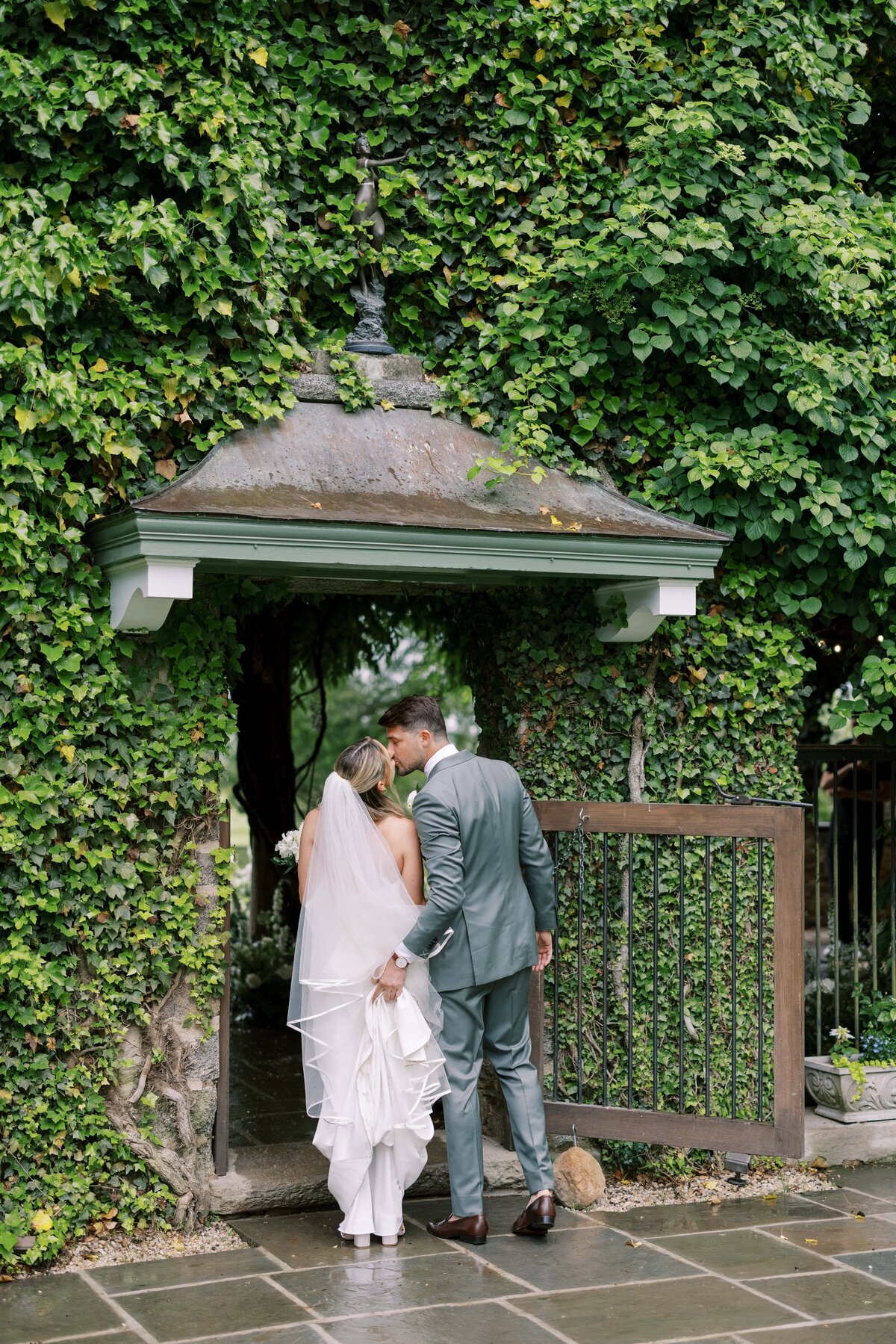 Danielle-Defayette-Photography-Goodstone-Inn-Wedding-VA-276