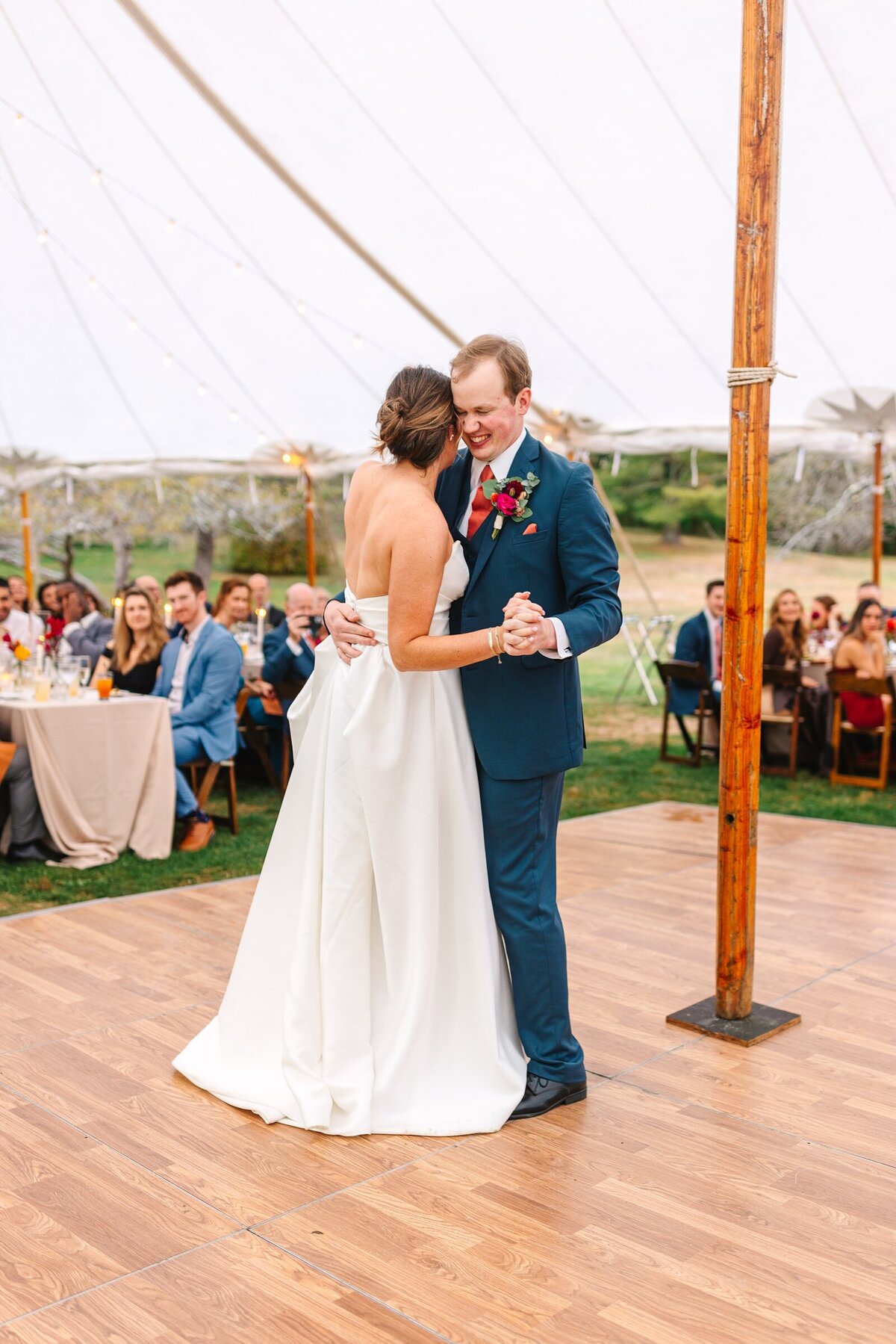Live_Well_Farm_Colorful_Fall_Wedding_Harpswell_Maine_Photography_0094