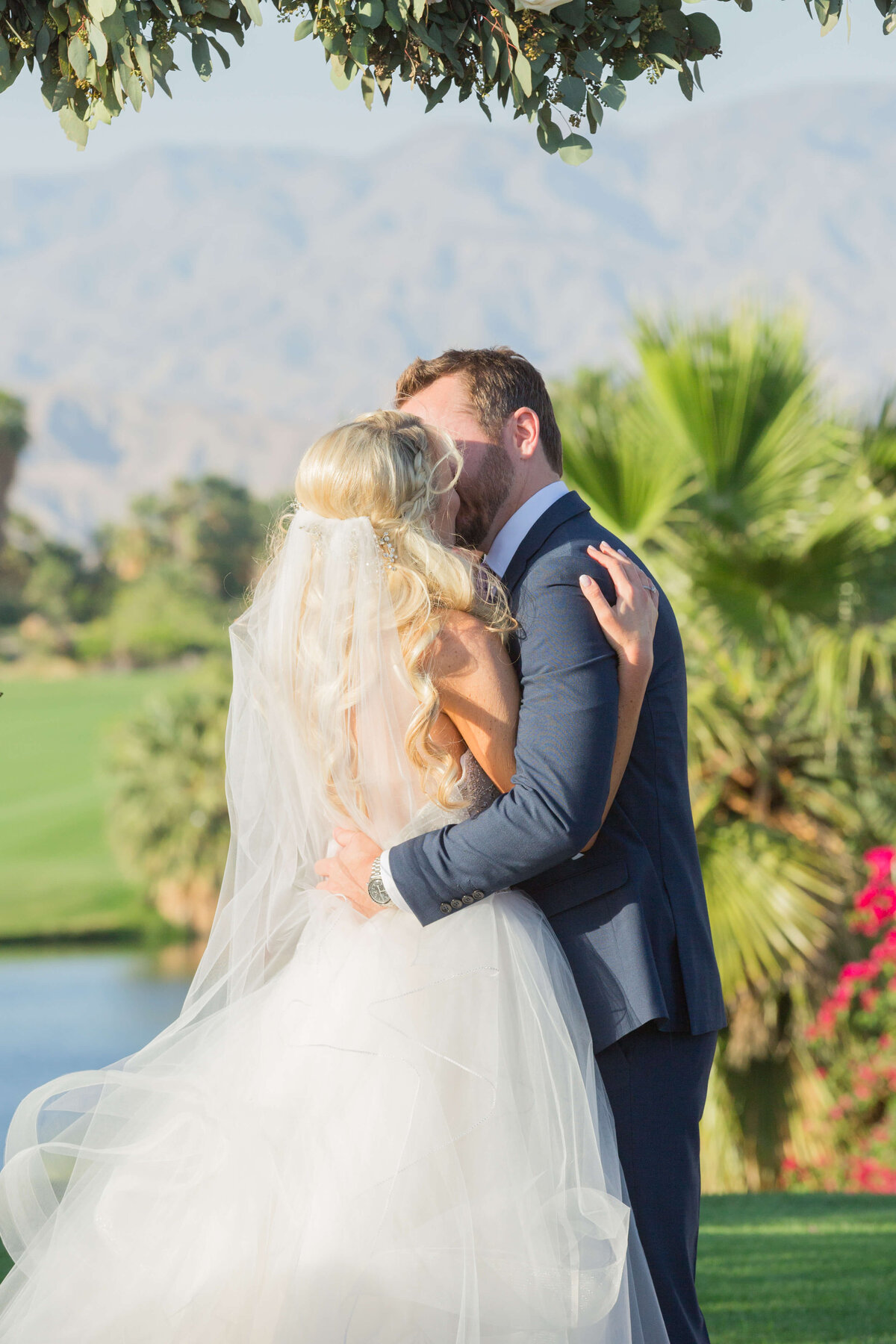 EricaMendenhallPhotographyDesertWillowWedding_0808