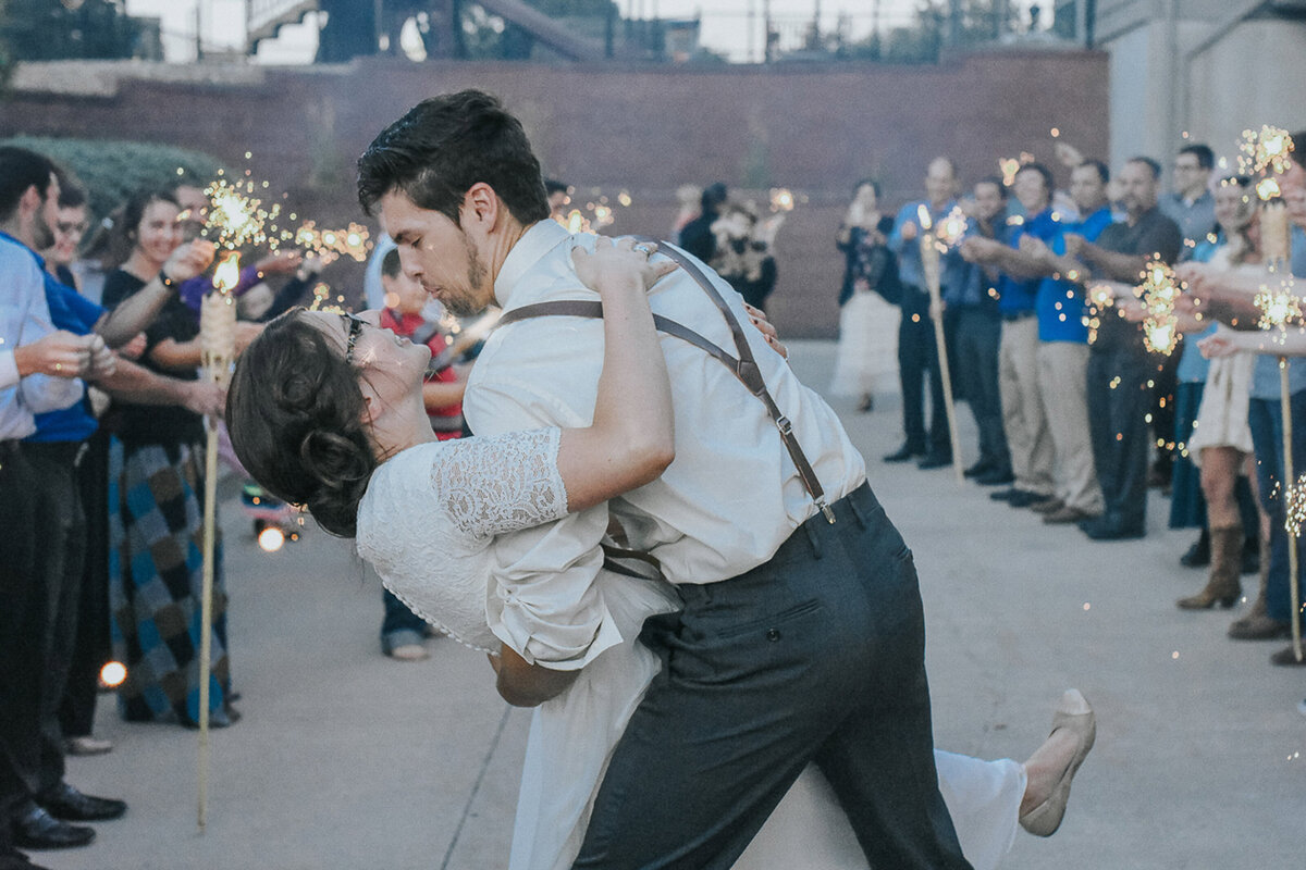 wedding dances | Iowa wedding photographer | Iowa Photographer | Playlife | Cedar Rapids | Iowa City | Kalona | Alaynna Ann Schwartz-42
