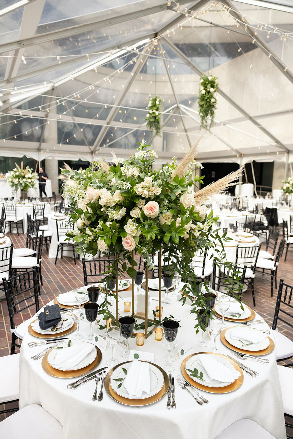 Elise-Connor-American-Institute-of-architects-Wedding-The-finer-points-event-planning-genevieve-leiper-photography00037