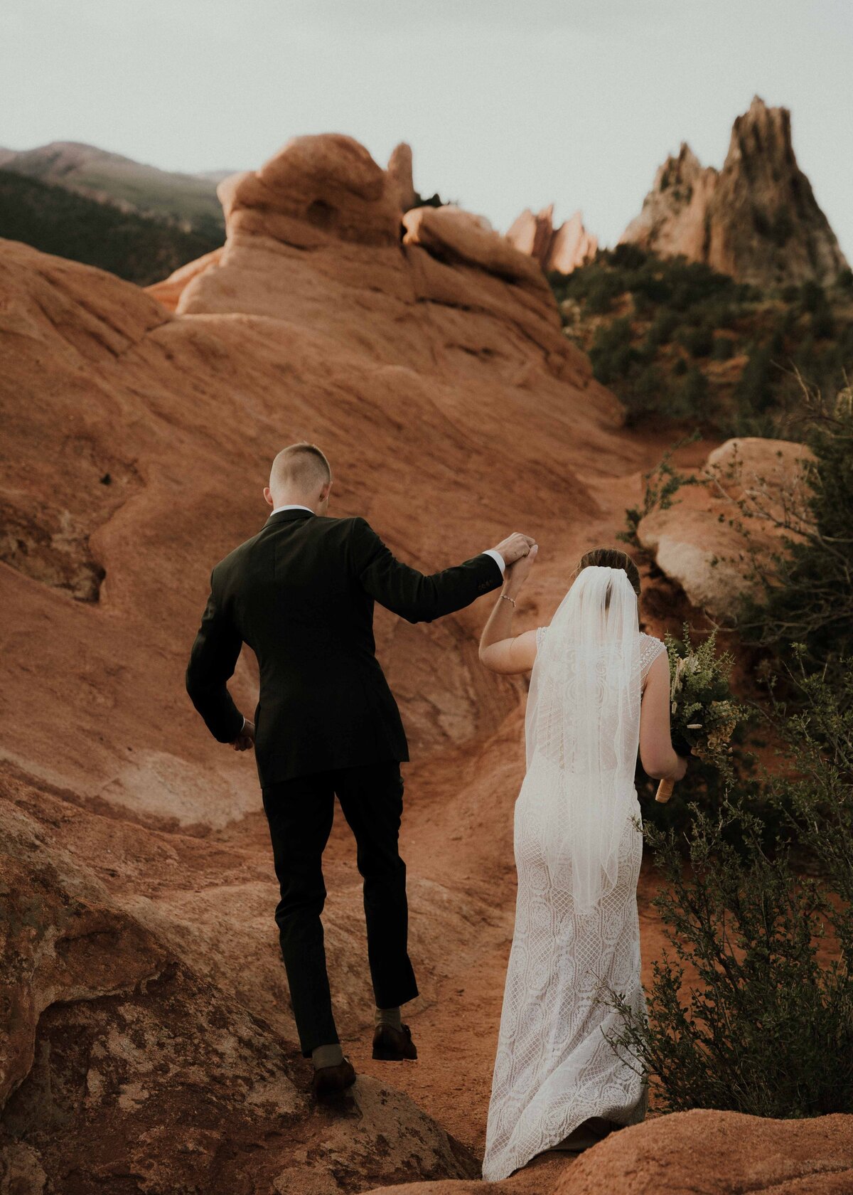 andres-molina-b5hZ0KFoLB0-unsplash