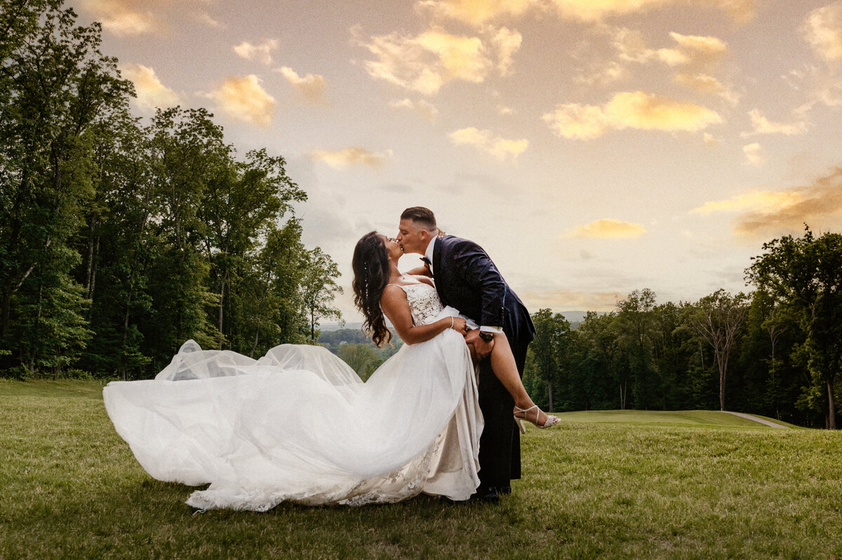 west-hills-country-club-magical-fine-art-wedding-photo-suess-moments