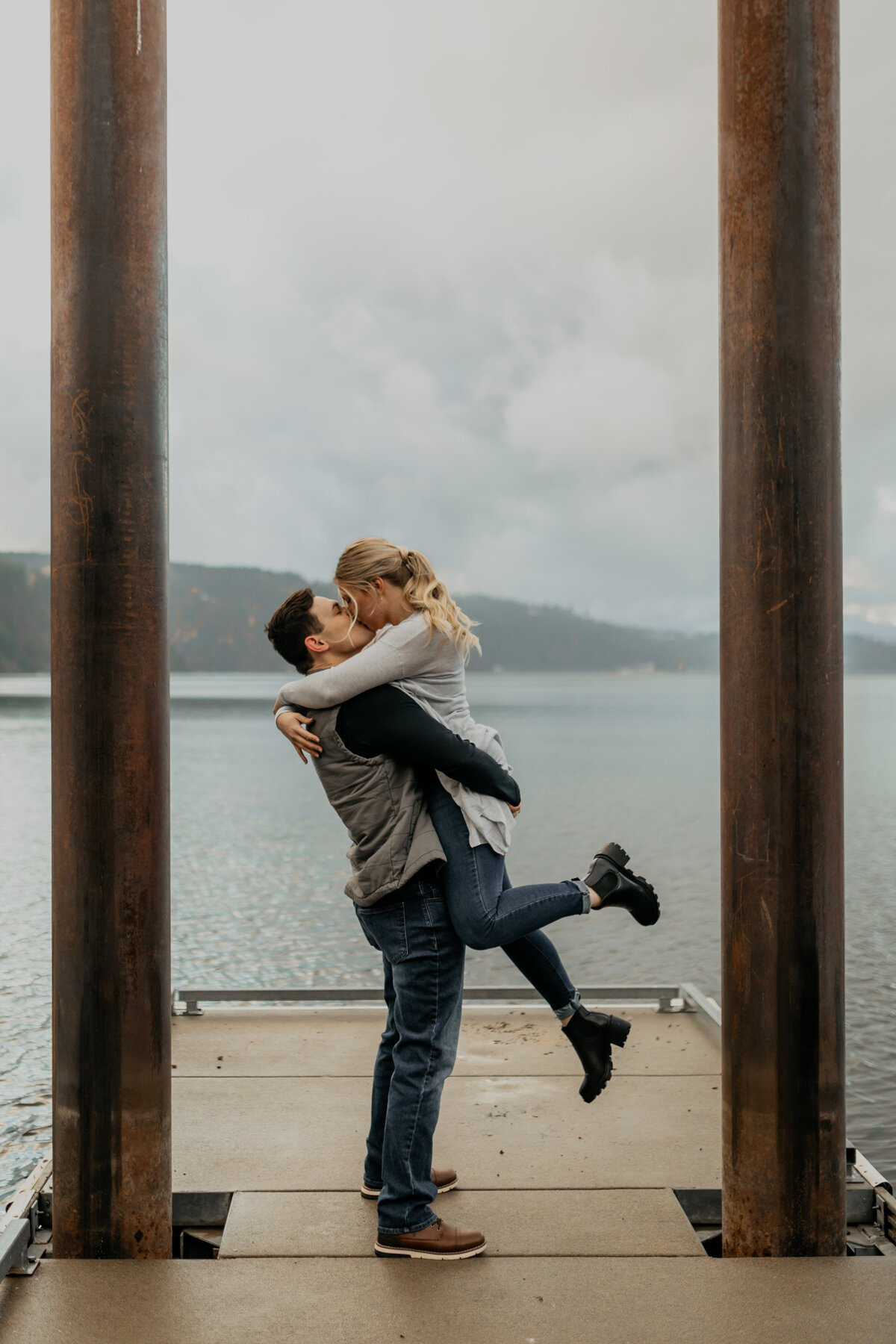 engagement-photoshoot-by-the-lake18908