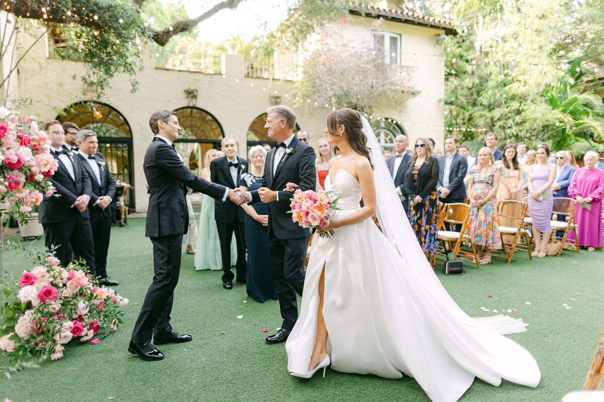 Vibrant Pink Villa Woodbine wedding by kolour haus-145