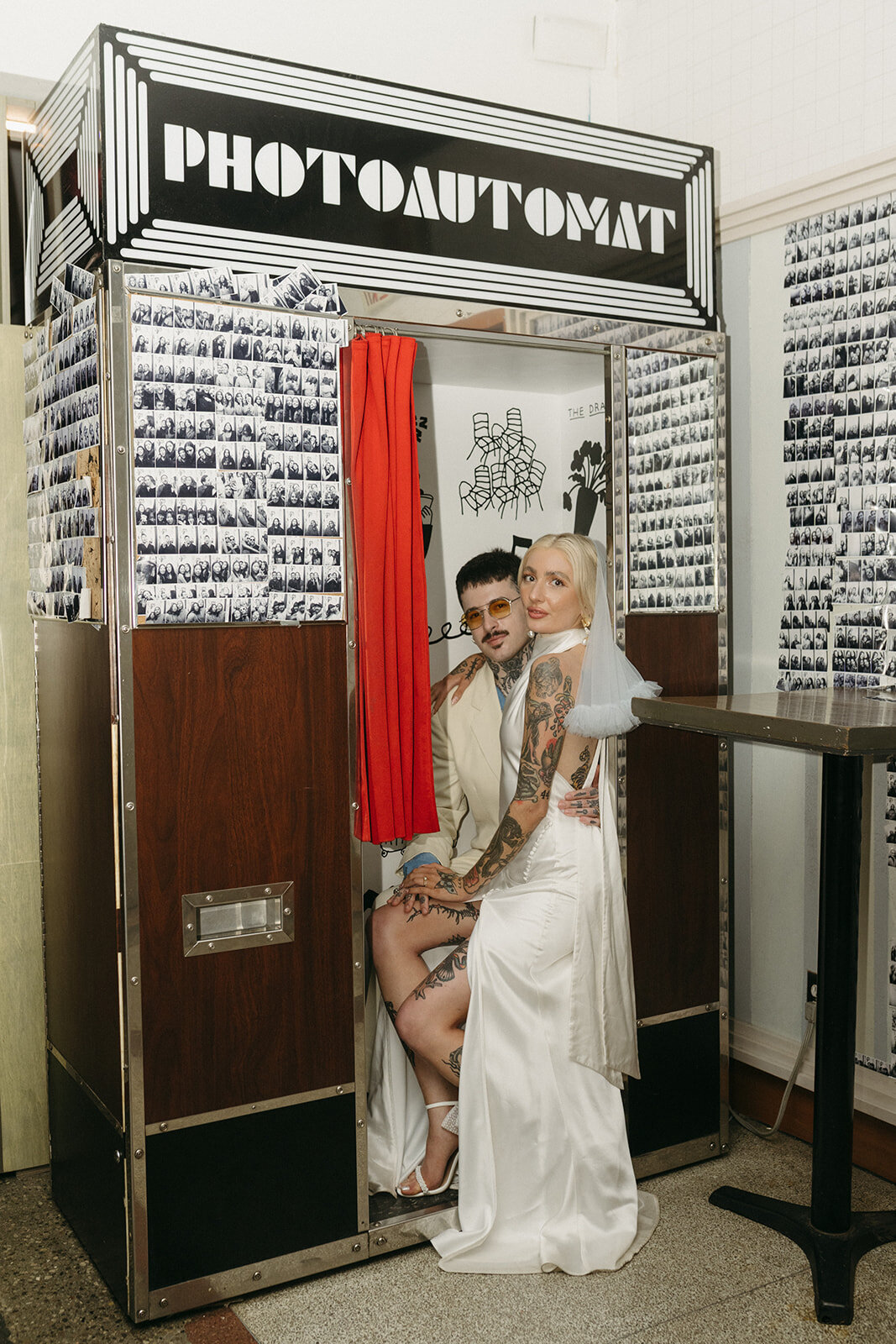 toronto-city-elopement-city-hall-edgy-nontradional-thedrake-rainy-day-cool-alternative-048