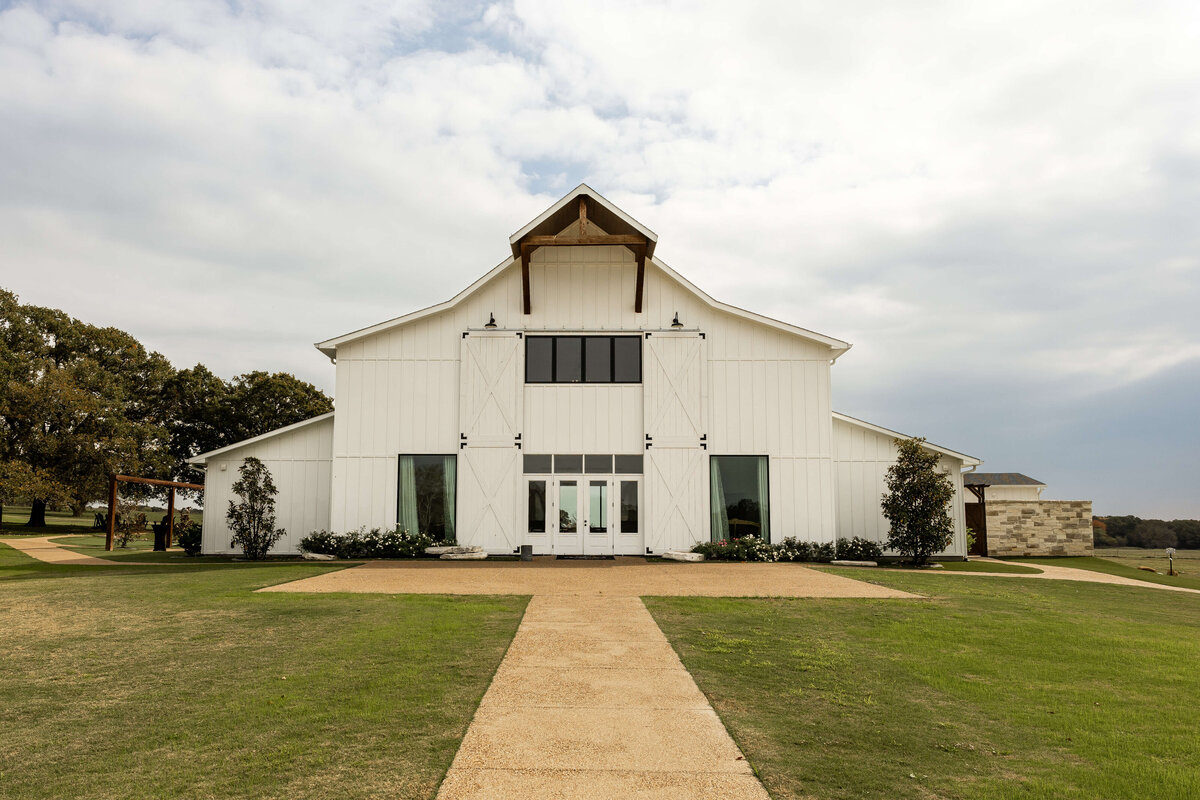 Chandelier Farms-Terrell-Texas-Wedding-Photography9