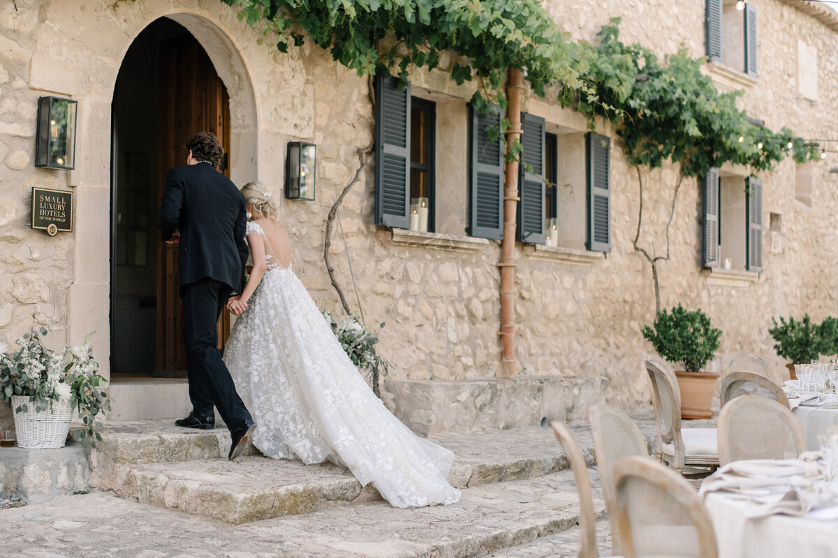Finca Serena Mallorca Destination Wedding Photographer Maria Hibbs-404