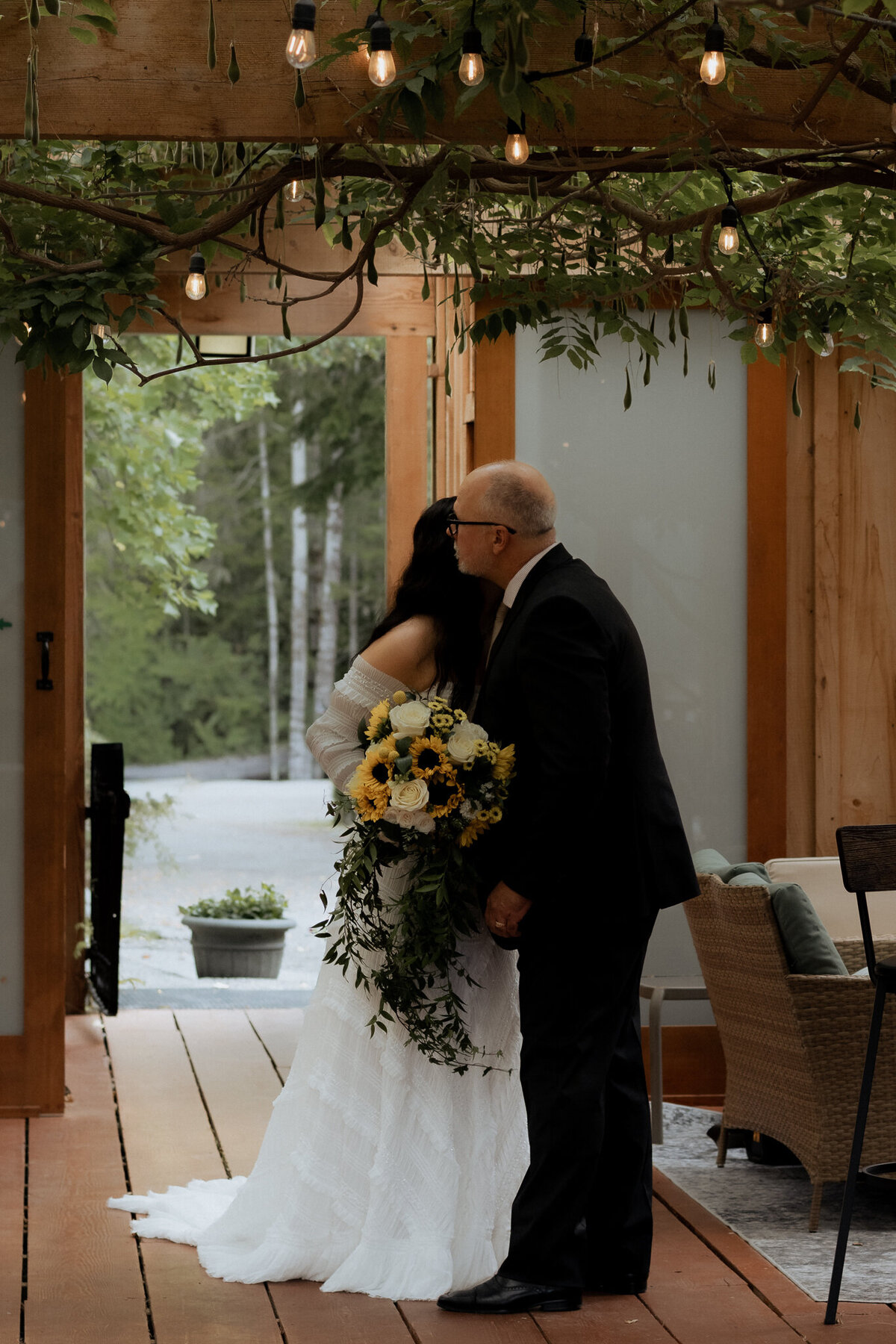 jamie-and-brian-chelsea-brown-photo-sunshine-coast-bc-wedding-photographer-39