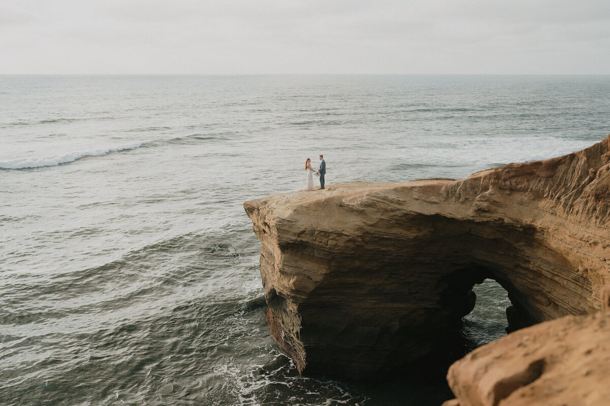 Sarah Folkers Photo San Diego Sunset Cliffs Wedding Elopement-4