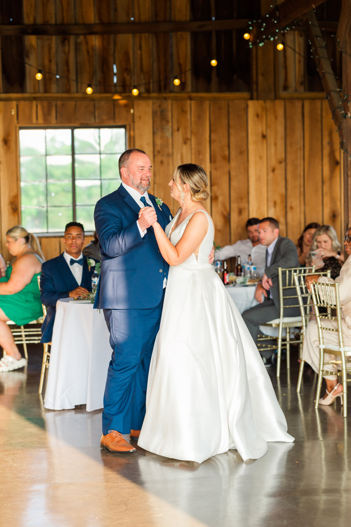 Georgetown Kentucky Wedding-Evans Event Barn-Wedding Venue-Summer Bride _ 0045