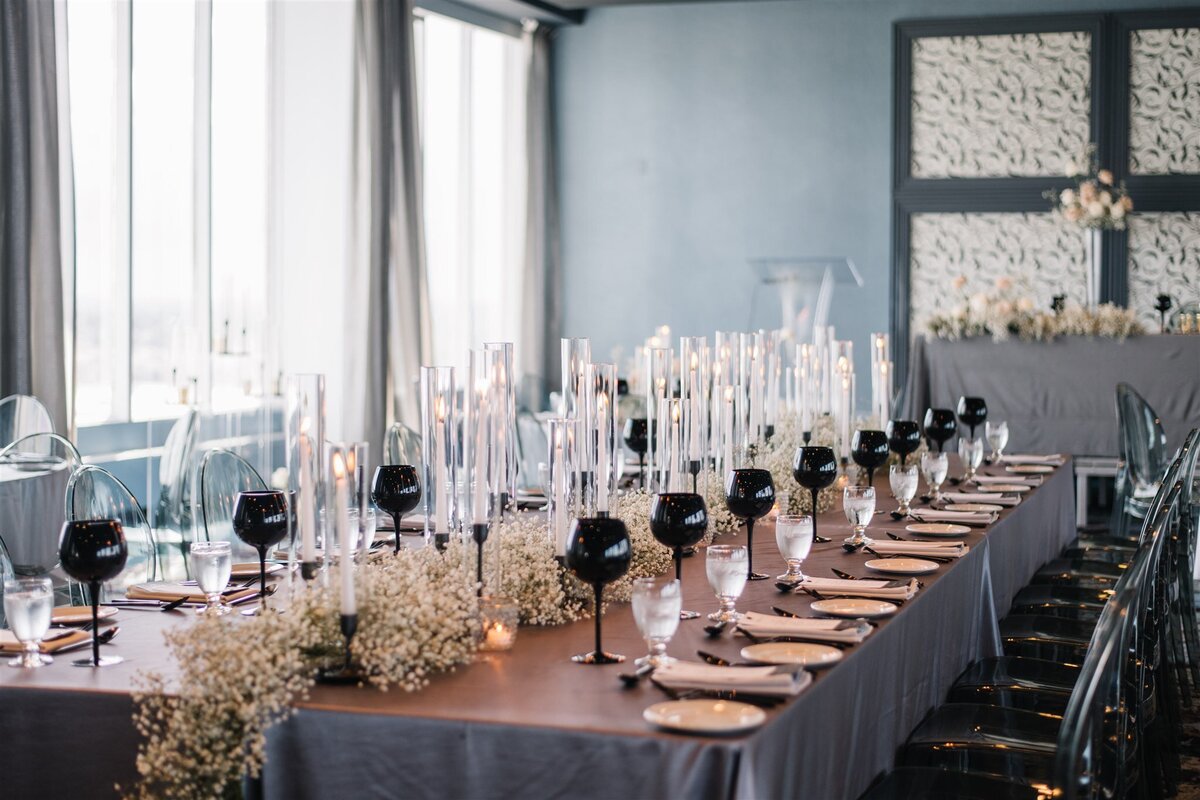 Edmonton-Hotel-Wedding-Reception-Table-Setup