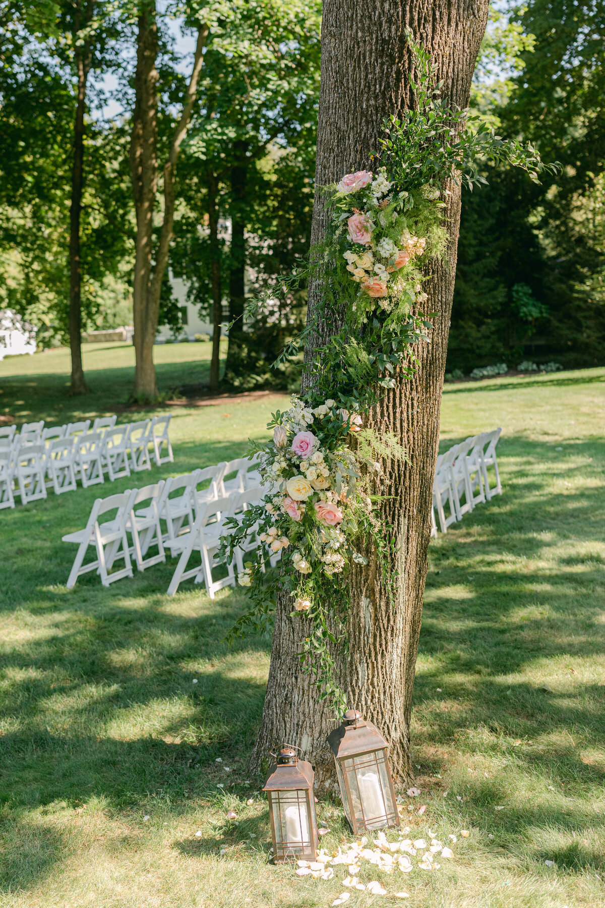 out-door-wedding-ceremony-flowers-ct-wedding-enza-events