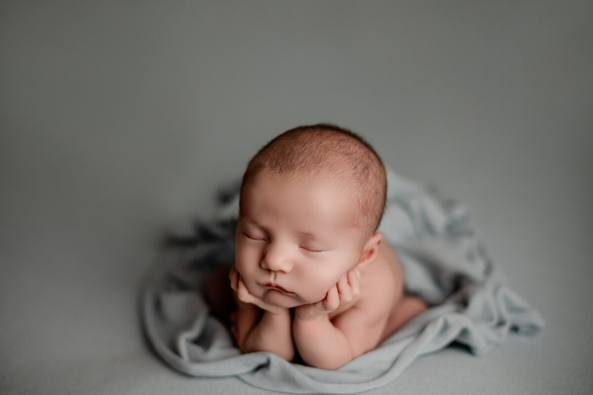 nw arkansas newborn photographer, newborn photography near me, newborn portrait studio NW Arkansas, newborn photography northwest arkansas, NWA baby photographer, best Northwest Arkansas newborn portrait studio