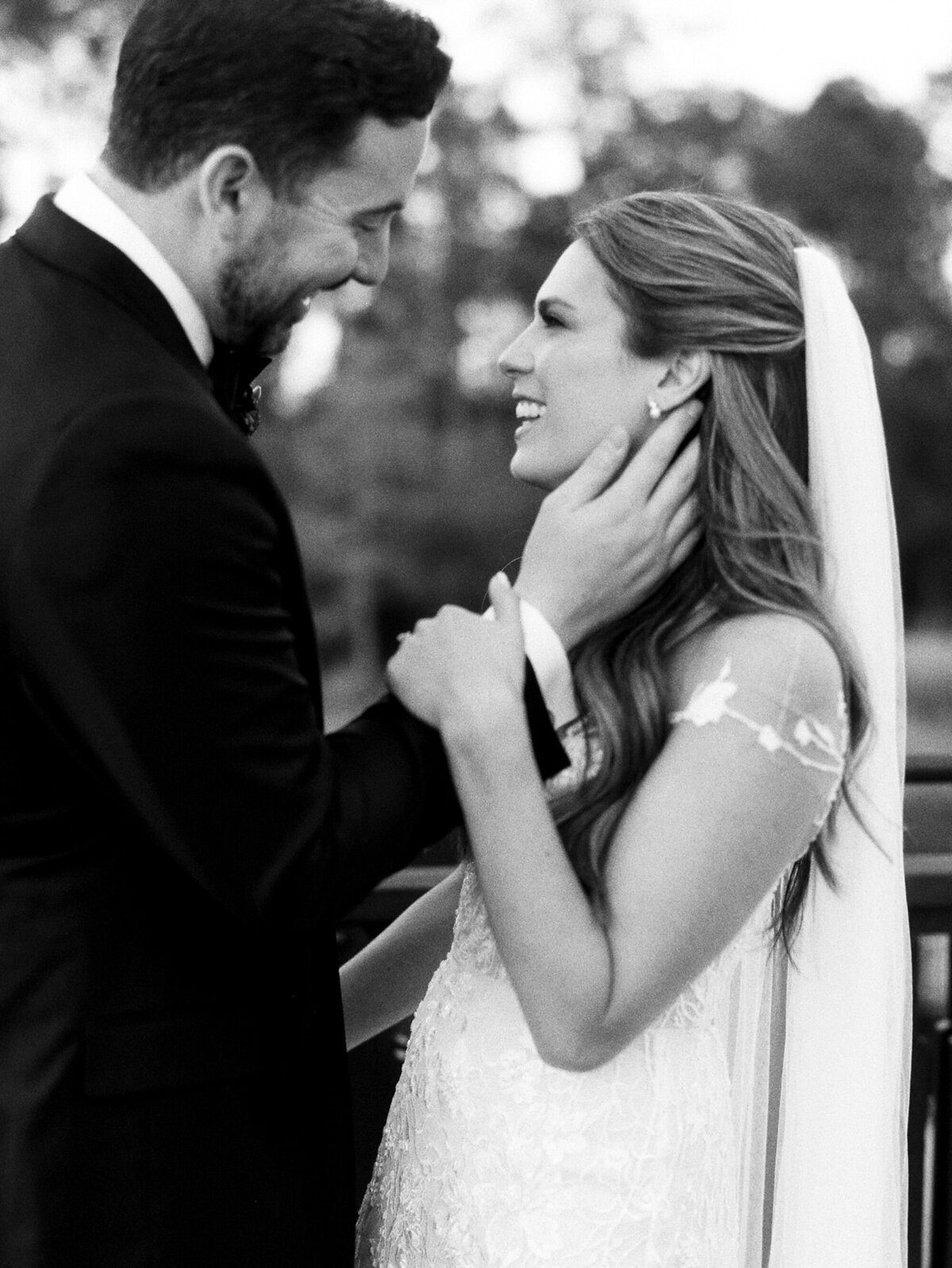 Real-Genuine-Wedding-Moments-Lance-Nicoll-58