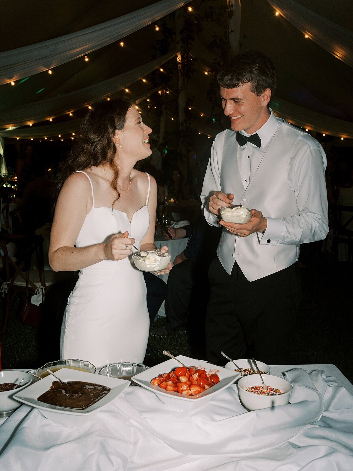 Chicago-Detroit-Catholic-Wedding-Photographers-_0045-1