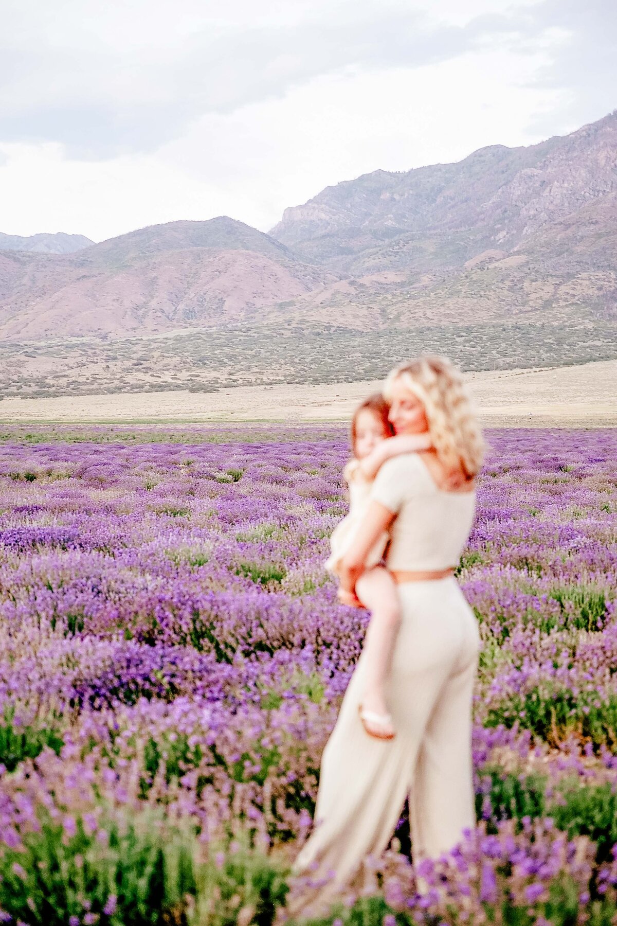 Utah-County-Lavender-Mini-Session-Magnolia-and-Grace-Photography-Co# (1)-7