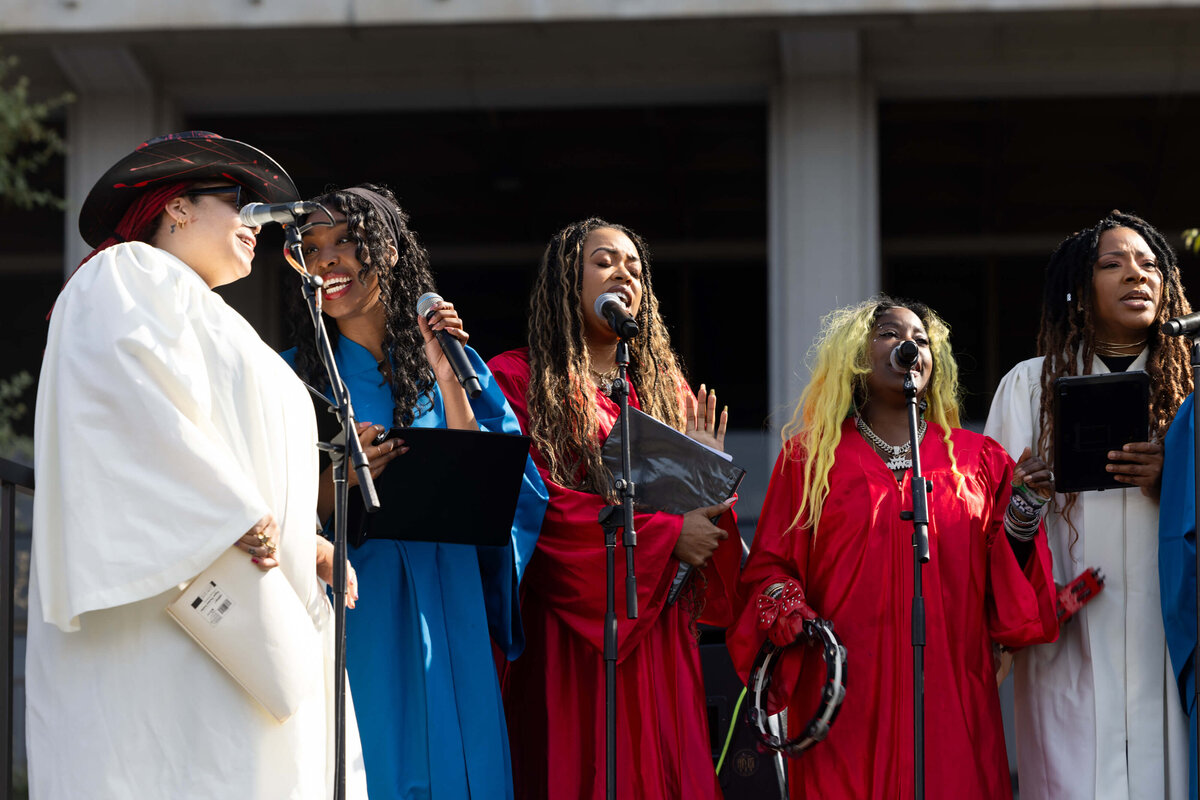 gospel-singer-event-photo