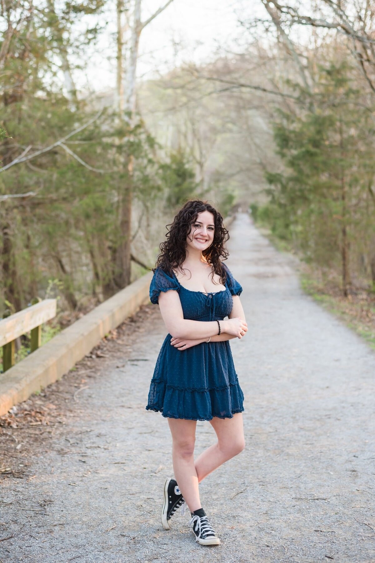 Outdoor-senior-photography-at-Radnor-Lake+1